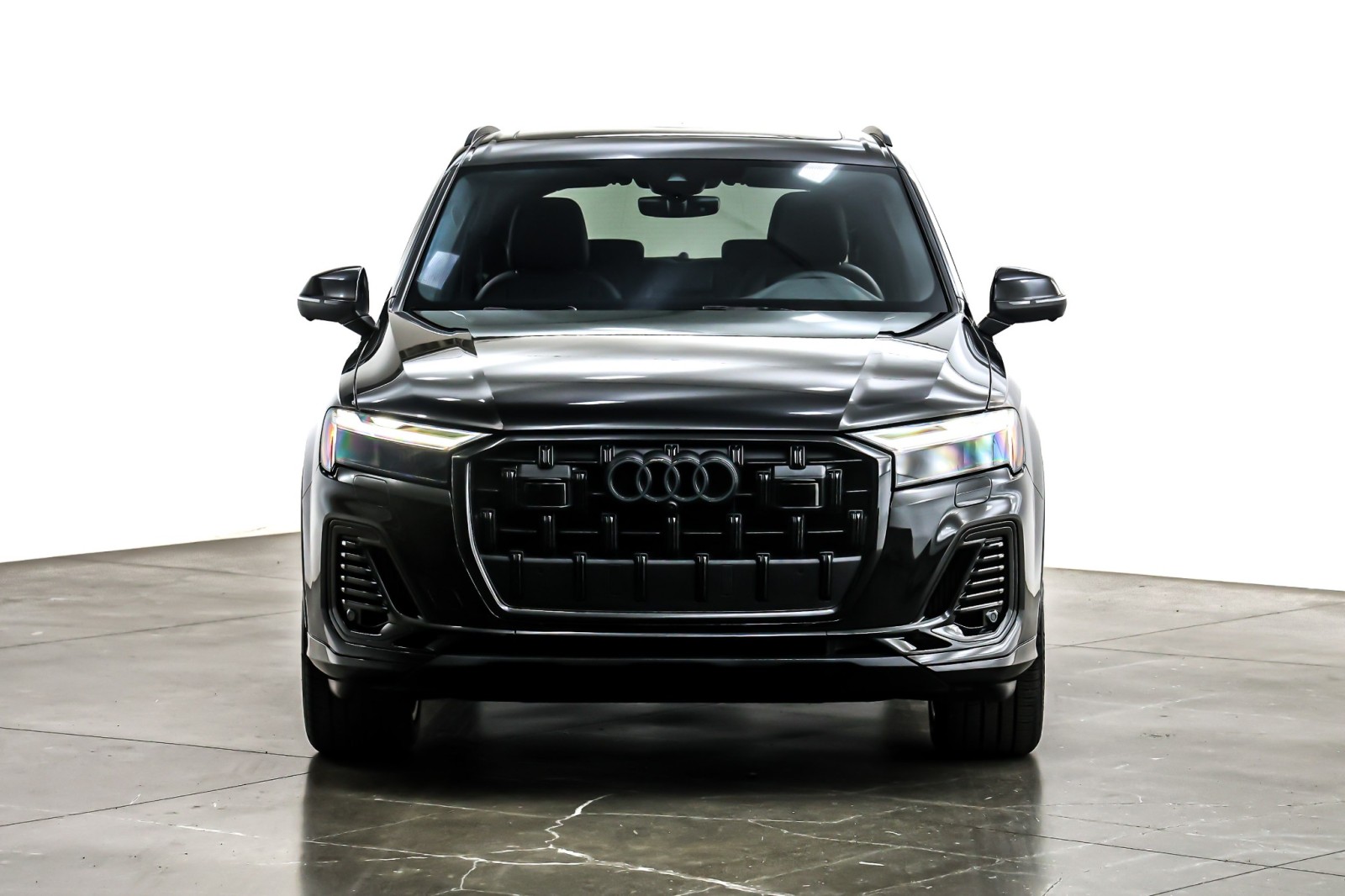 Used 2025 Mythos Black Metallic Audi Premium Plus 55 TFSI quattro image 4