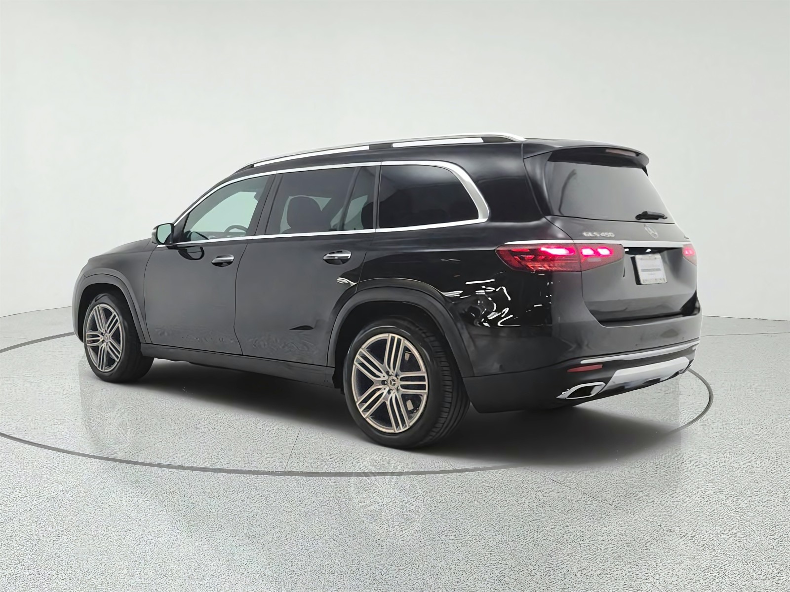 Certified Used 2026 Obsidian Black Metallic Mercedes-Benz GLS 450 4MATIC® SUV image 7