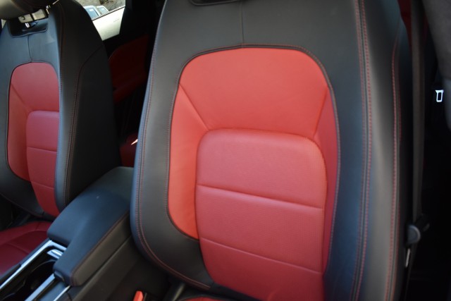 2020 Jaguar F-PACE Navi Leather Pano Roof Heated Front Seats Tech Pkg 32