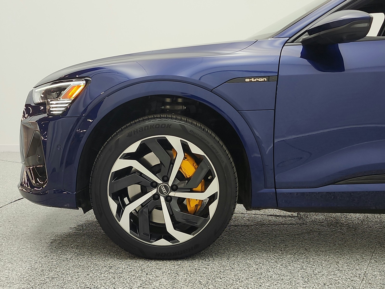 Used 2023 Navarra Blue Metallic Audi S line Premium Plus quattro image 32