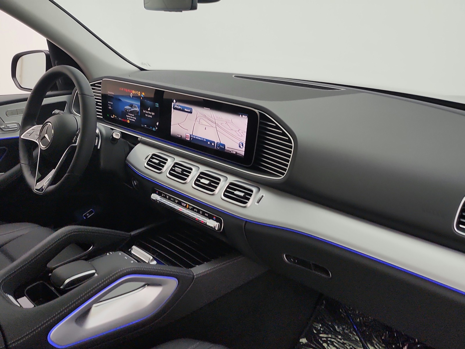 New 2026 Obsidian Black Metallic Mercedes-Benz GLE 450 4MATIC® SUV image 16