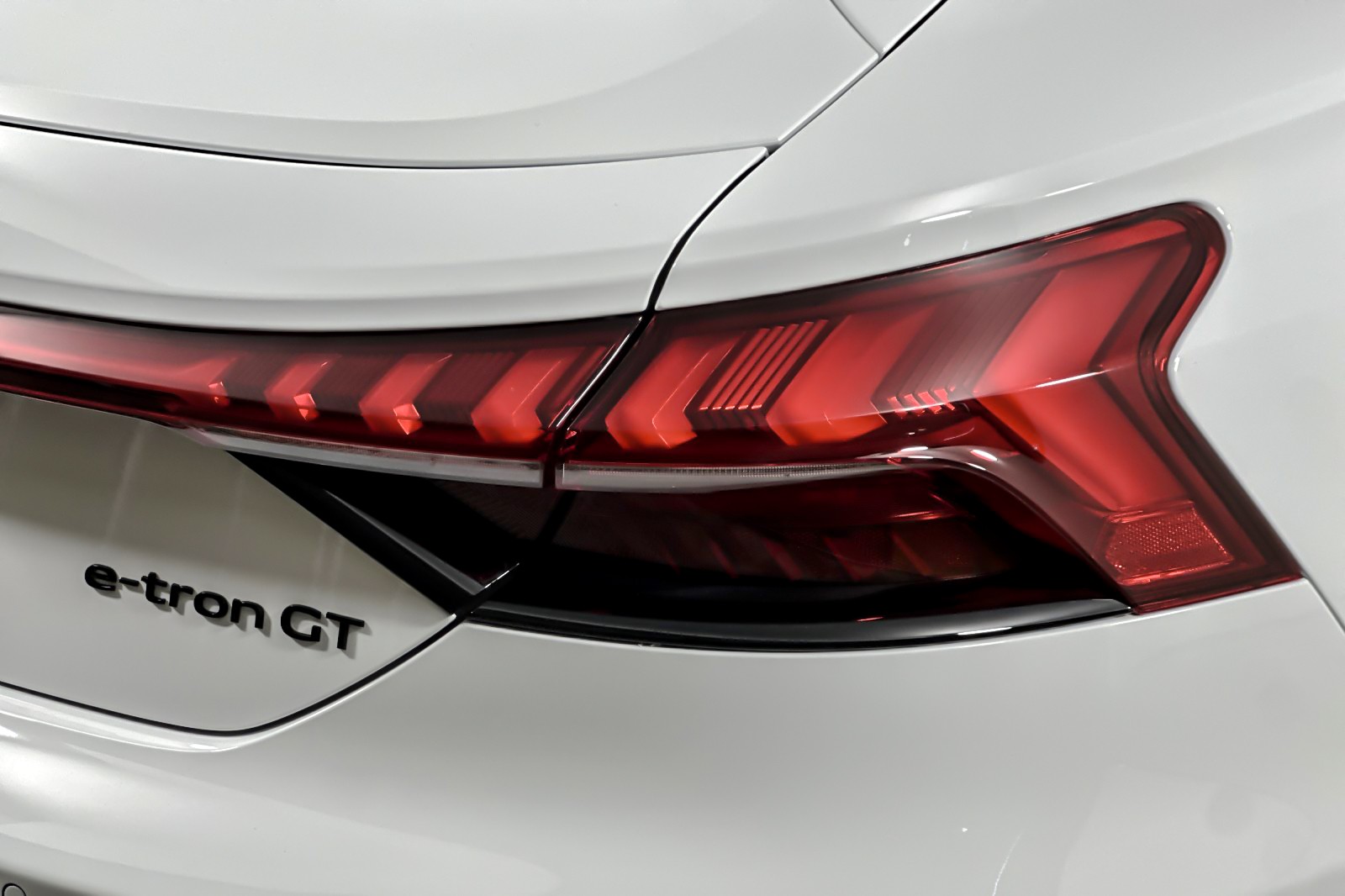 New 2026 Arkona White Audi performance quattro image 26