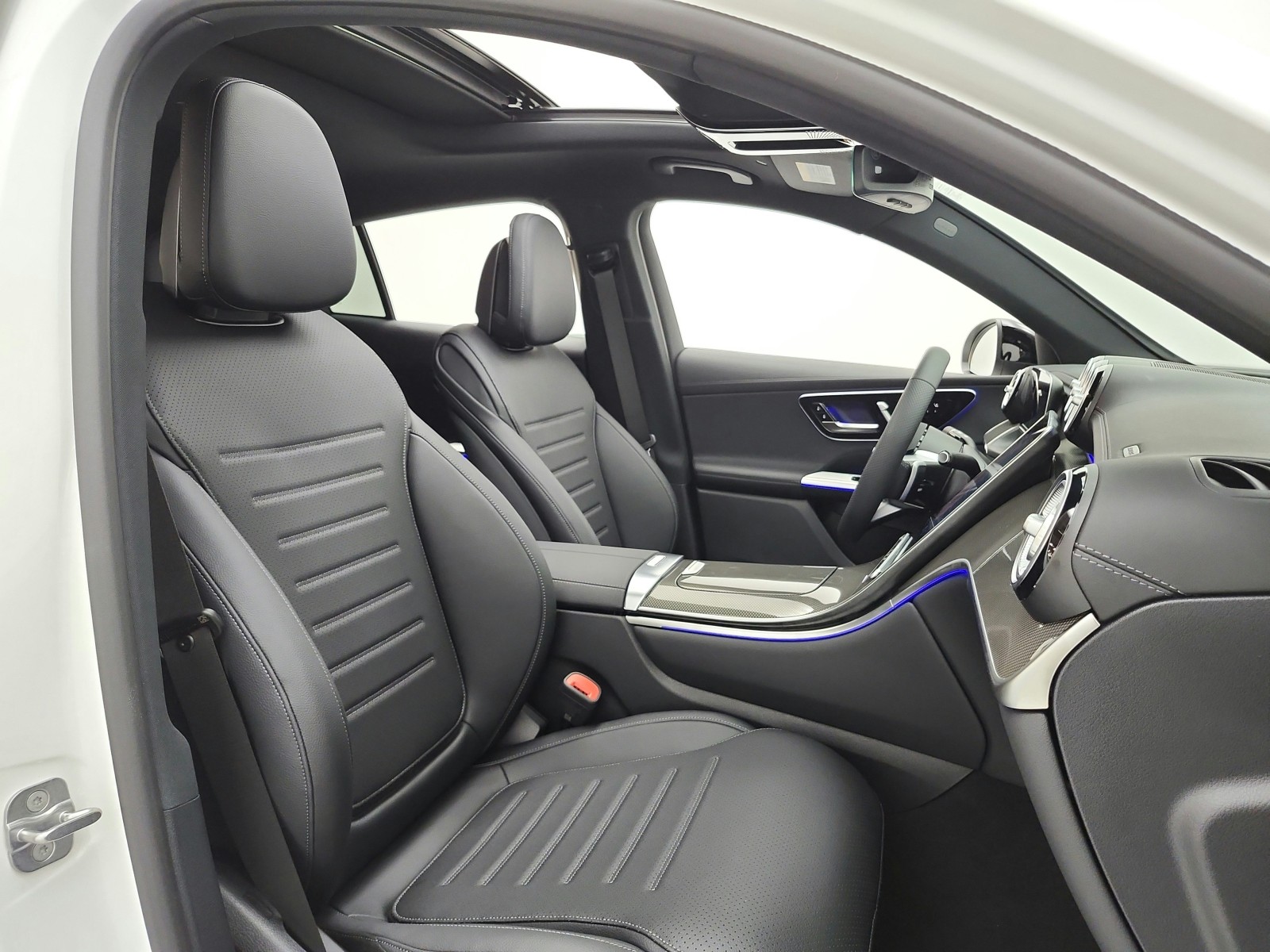 New 2026 Polar White Mercedes-Benz GLC 300 4MATIC® Coupe image 15