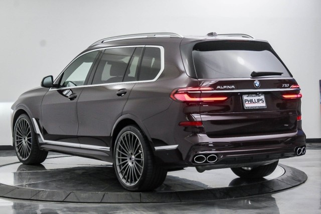 2024 BMW X7 ALPINA XB7 3