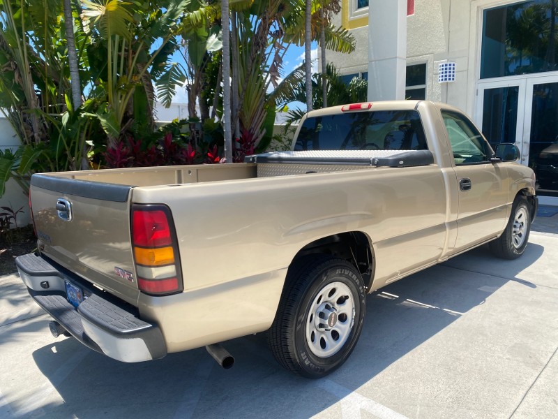 2005 GMC Sierra 1500 LOW MILES 83837 AC NO ACCIDENTS in ,