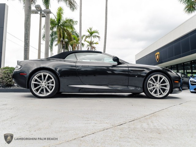 Aston Martin DB9