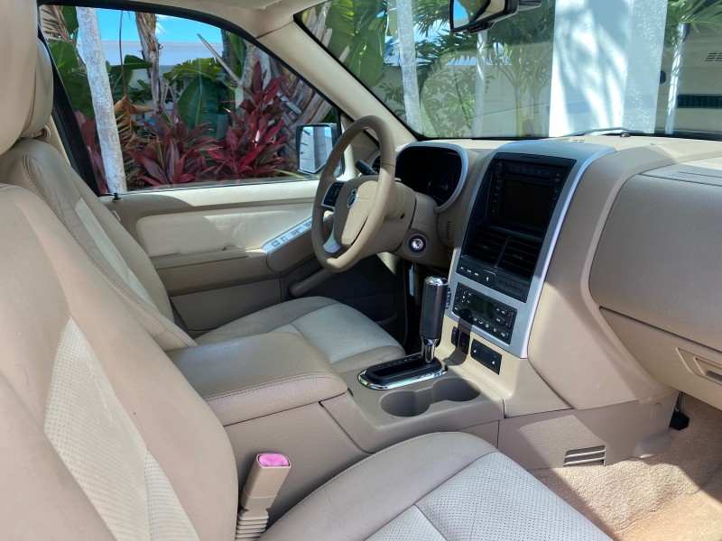 2007 Mercury Mountaineer SUV Premier 1 OWNER in ,