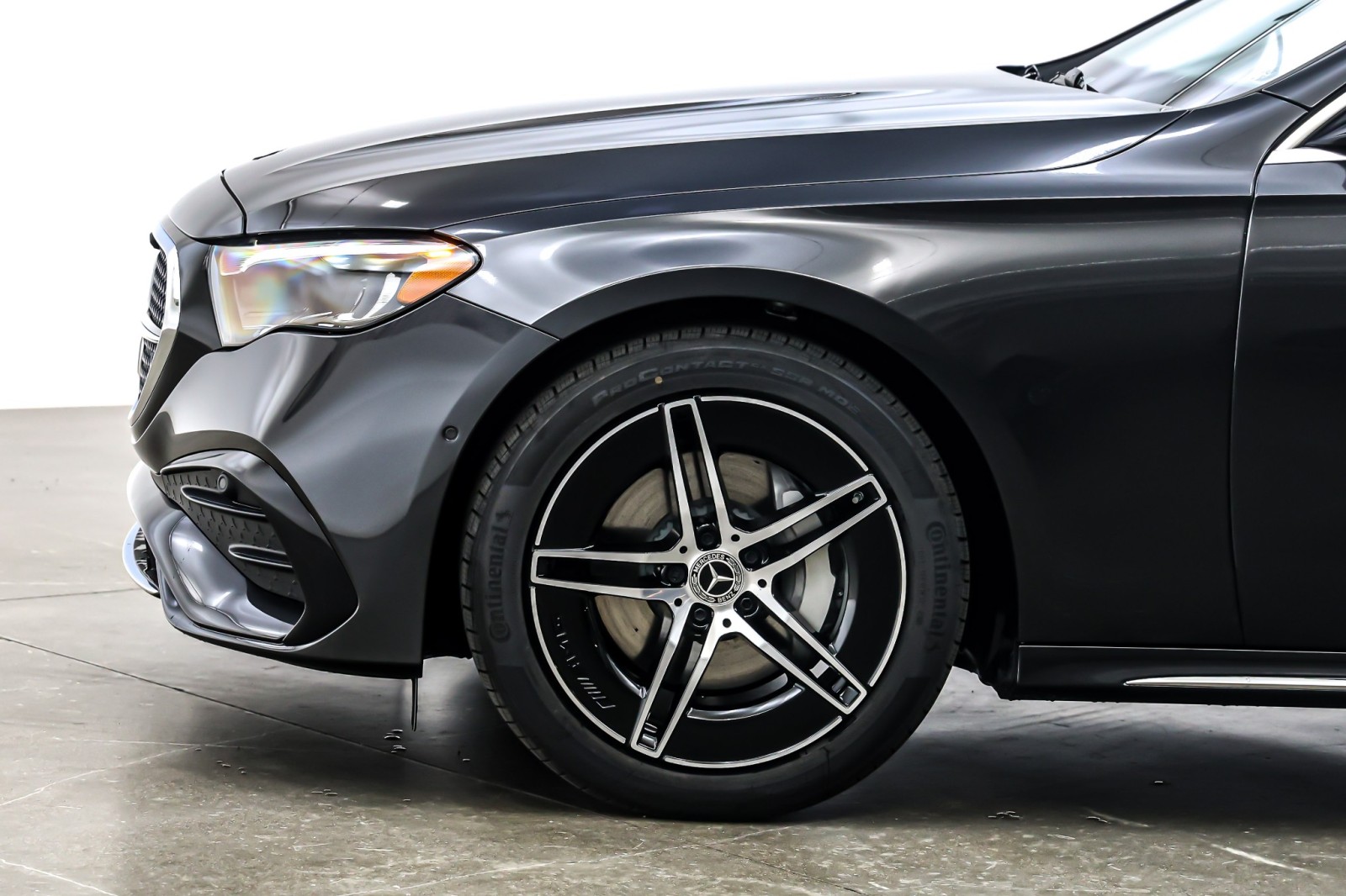 New 2026 Graphite Grey Metallic Mercedes-Benz E 350 image 10