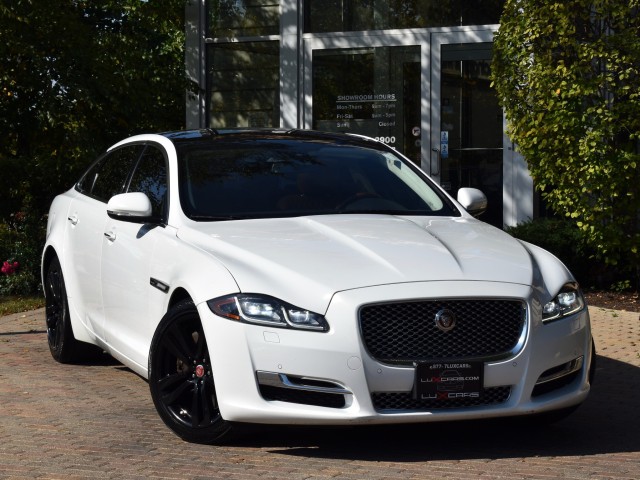 2017 Jaguar XJ Navi Leather Moonroof Blind Spot Heated Front Seats Rear Camera MSRP $90,321 6