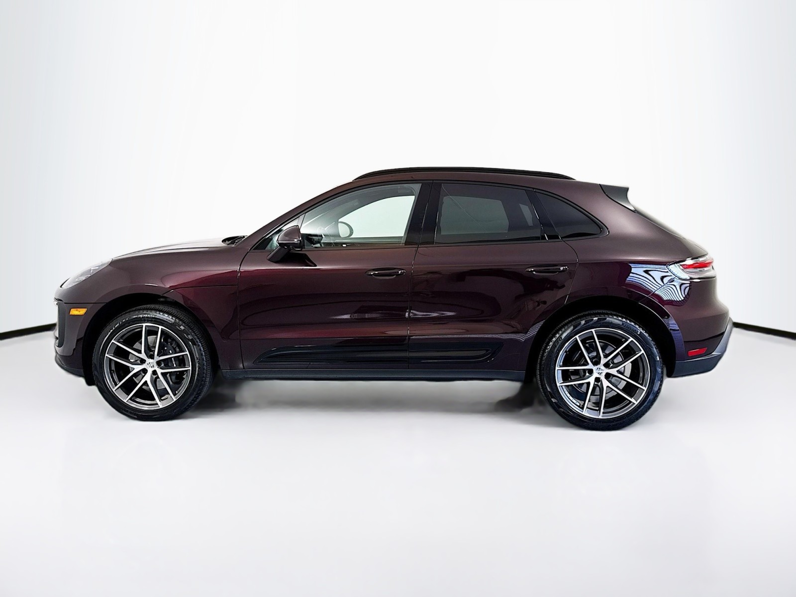 2024 Porsche Macan  8