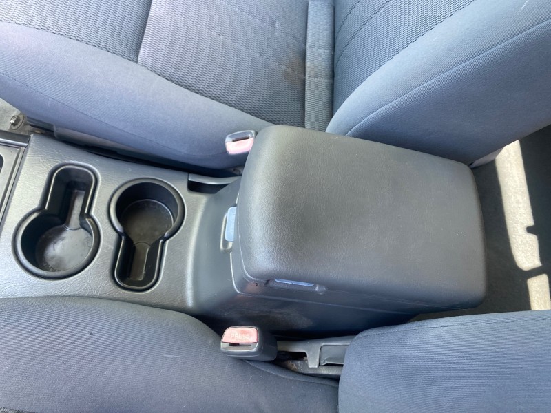 2002 Nissan Frontier 2WD XE XCAB 5 SPD AC 4 CYL in ,