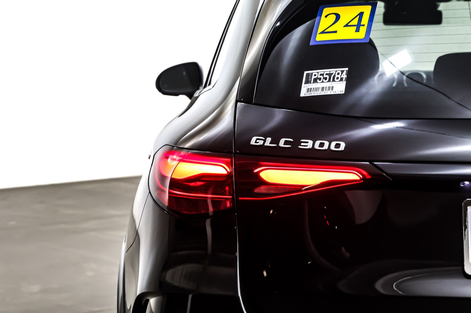 Used 2024 Obsidian Black Metallic Mercedes-Benz GLC 300 4MATIC® SUV image 15