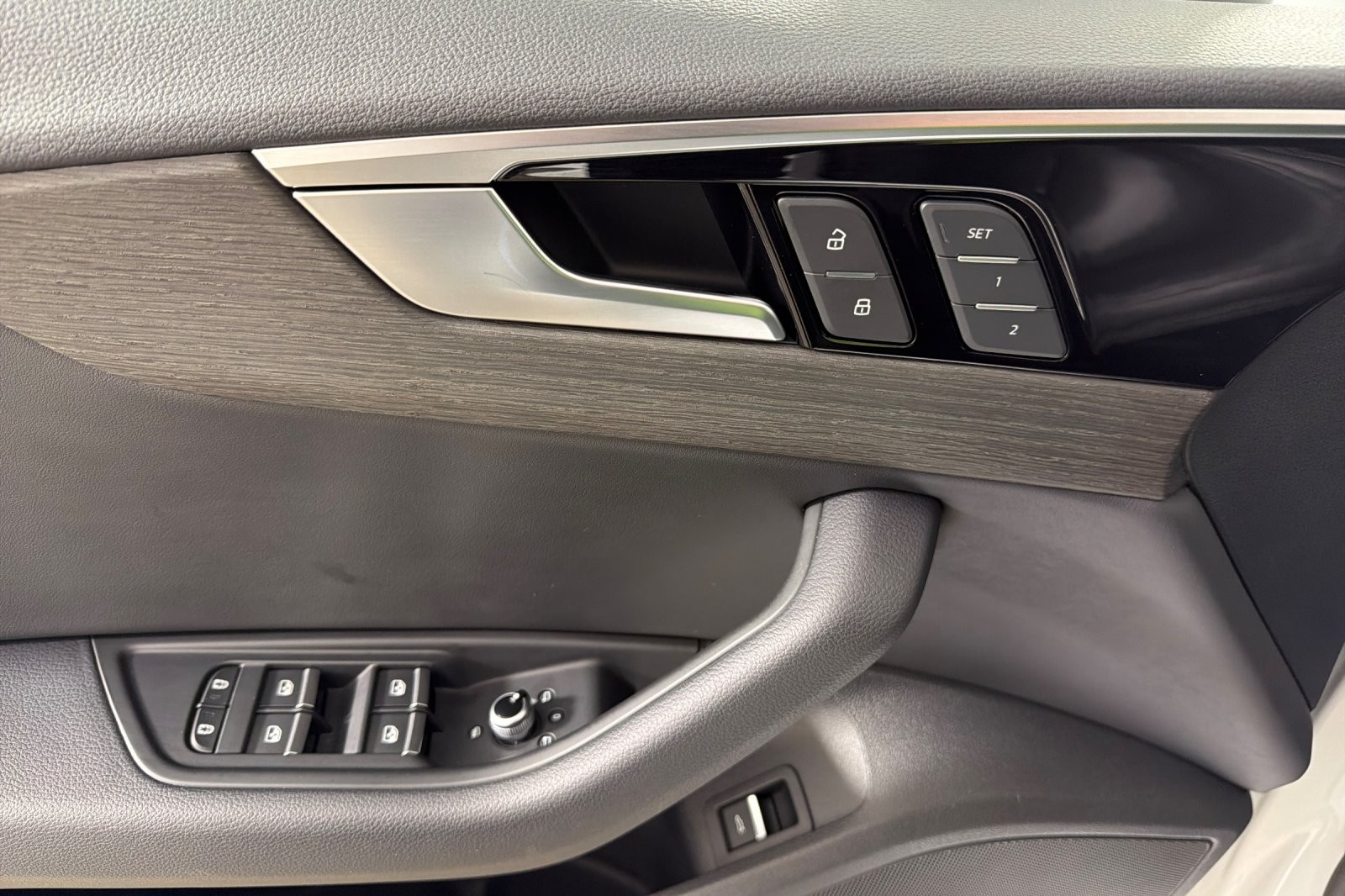 Used 2023 Glacier White Metallic Audi S line Premium 45 TFSI quattro image 10