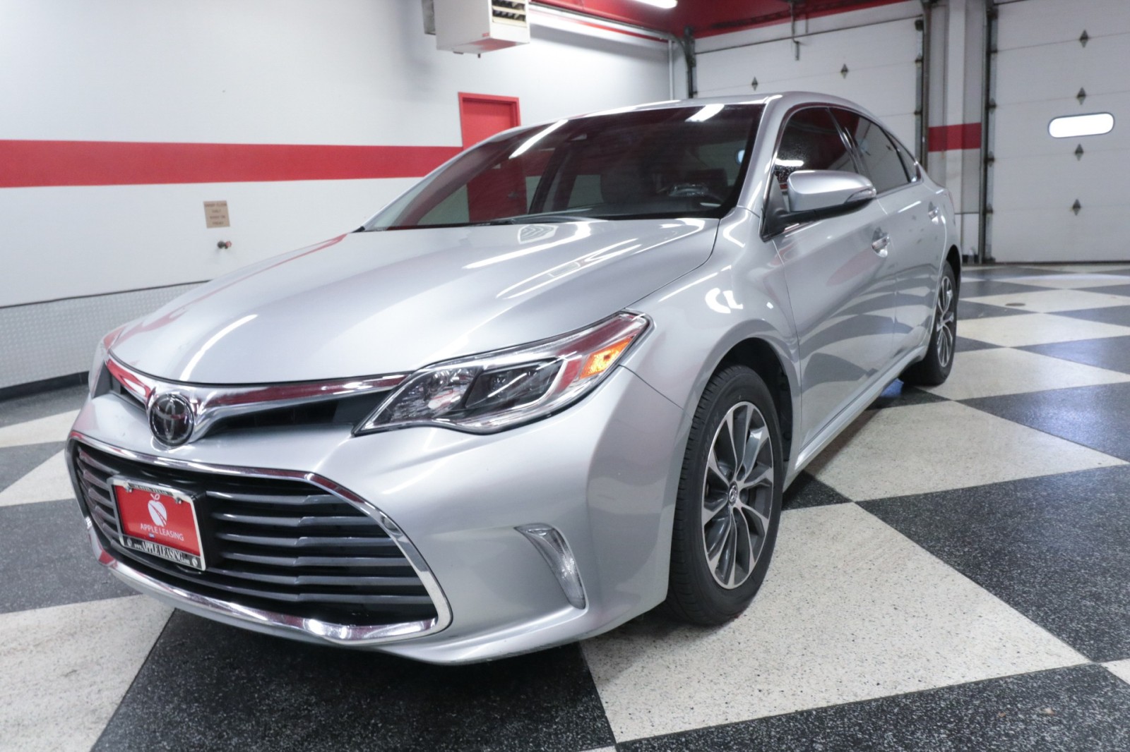 Used Car 2018 Toyota Avalon  Xle Premium For Sale Under $25,000 In Austin, Texas