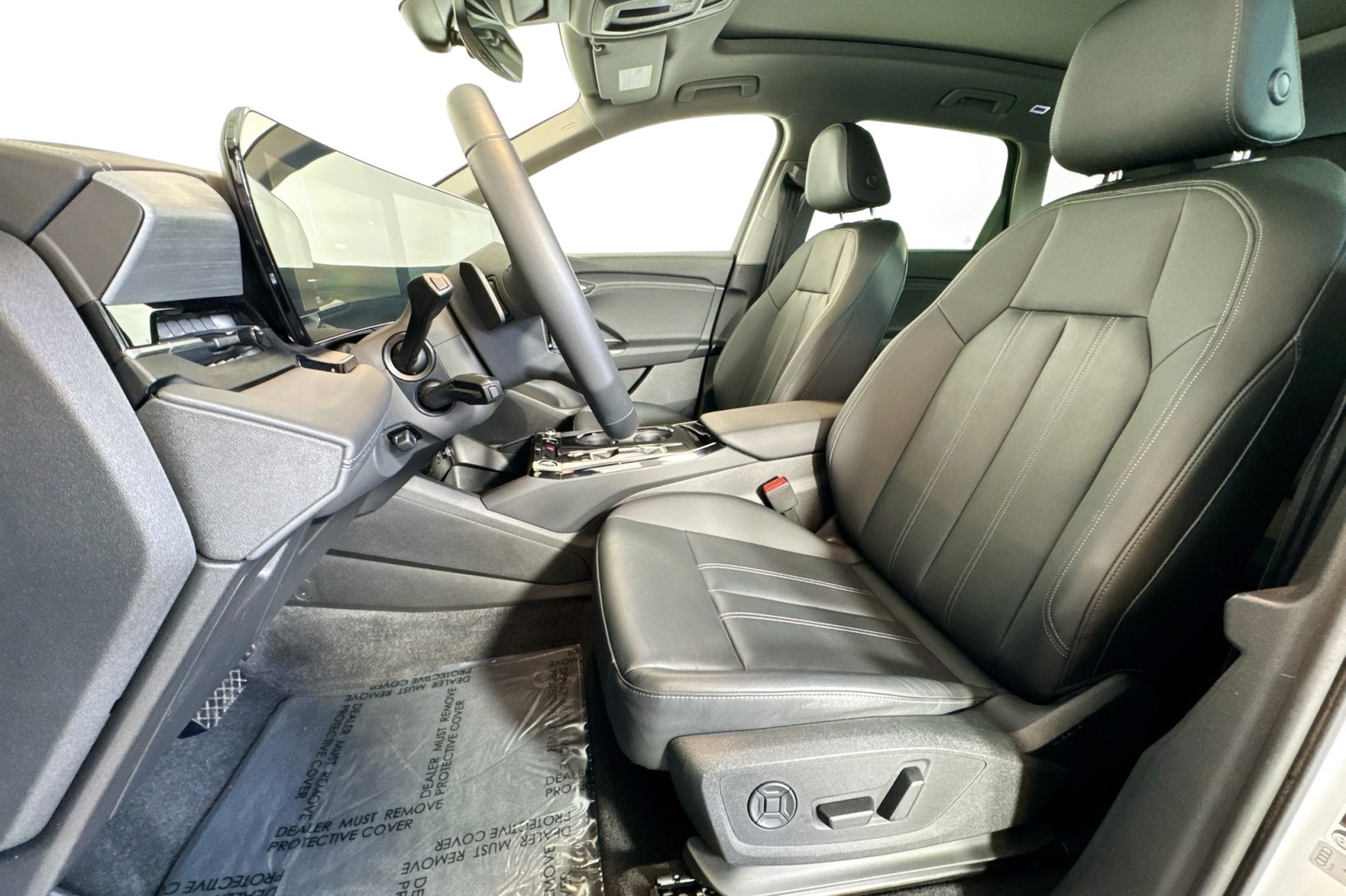 Used 2025 GLACIER WHITE Audi Premium image 18