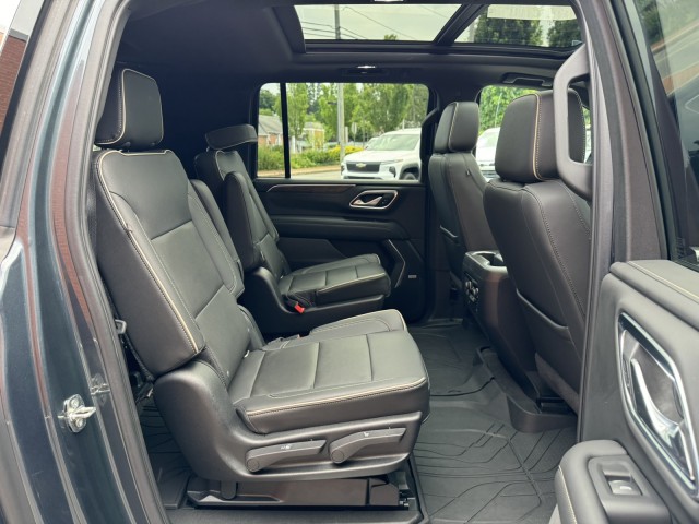 2021 Chevrolet Suburban Premier with Premium Package 22