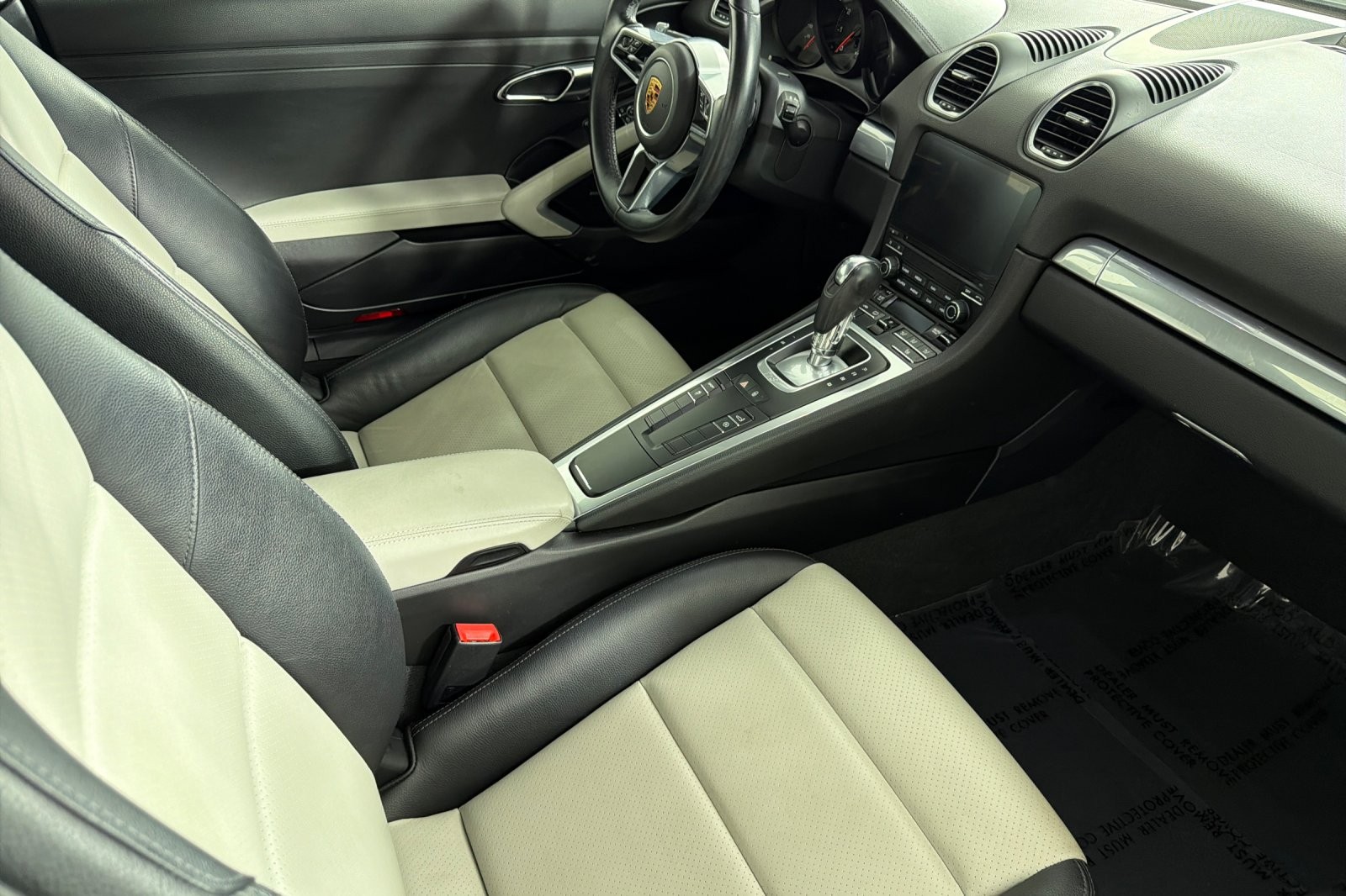 Used 2018 NIGHT BLUE Porsche Coupe image 12