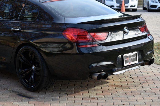 2014 BMW M6 Modified Emissions Executive Pkg. Driving Assist Plus Bang & Olufsen Carbon Fiber Roof Head Up Blind Spot MSRP $130,550 10