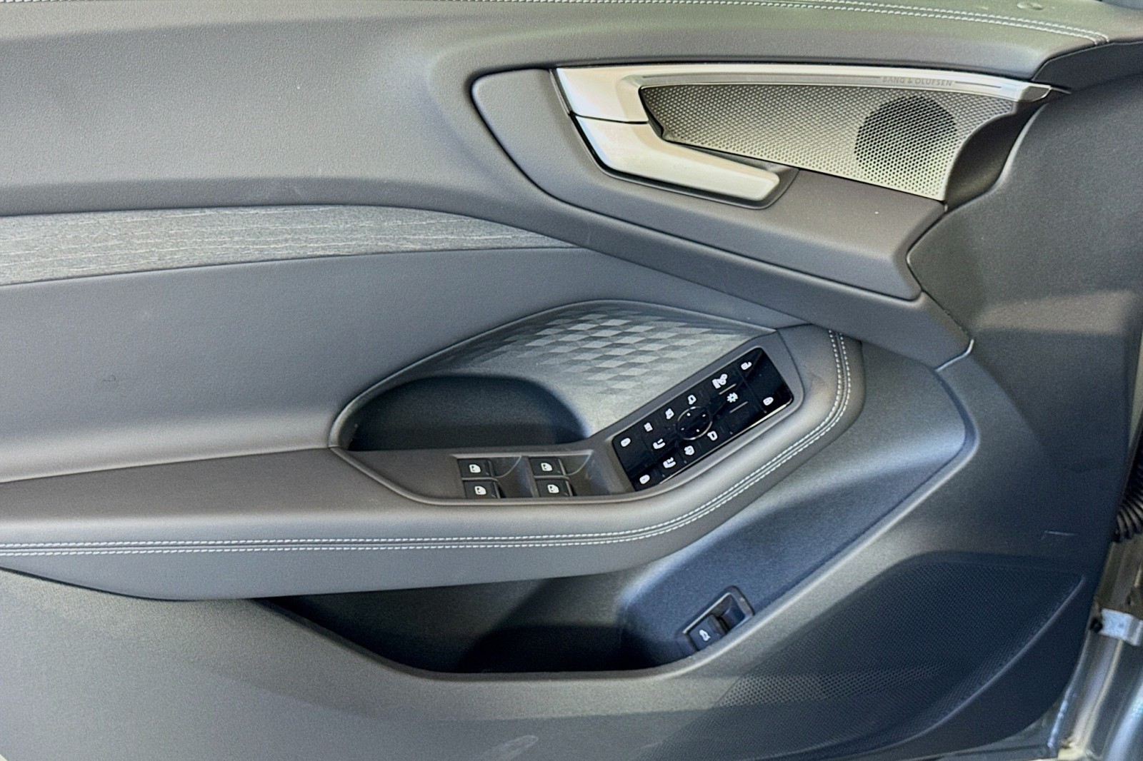 New 2025 Chronos Gray Metallic Audi Premium Plus 2.0 TFSI quattro image 18