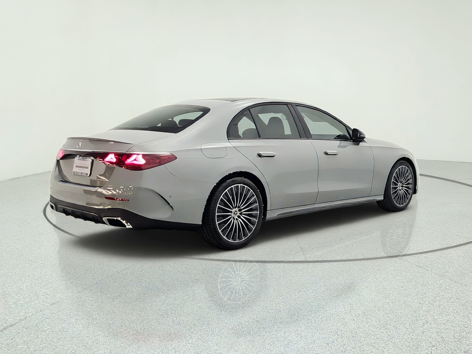 New 2026 MANUFAKTUR Alpine Grey Mercedes-Benz E 350 RWD Sedan image 5