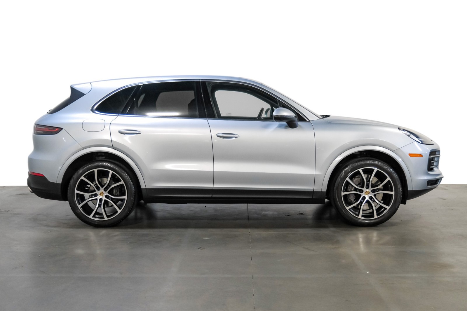 2021 Porsche Cayenne AWD 21Alloys PremiumPkg SoftCloseDoors SurroundView 6