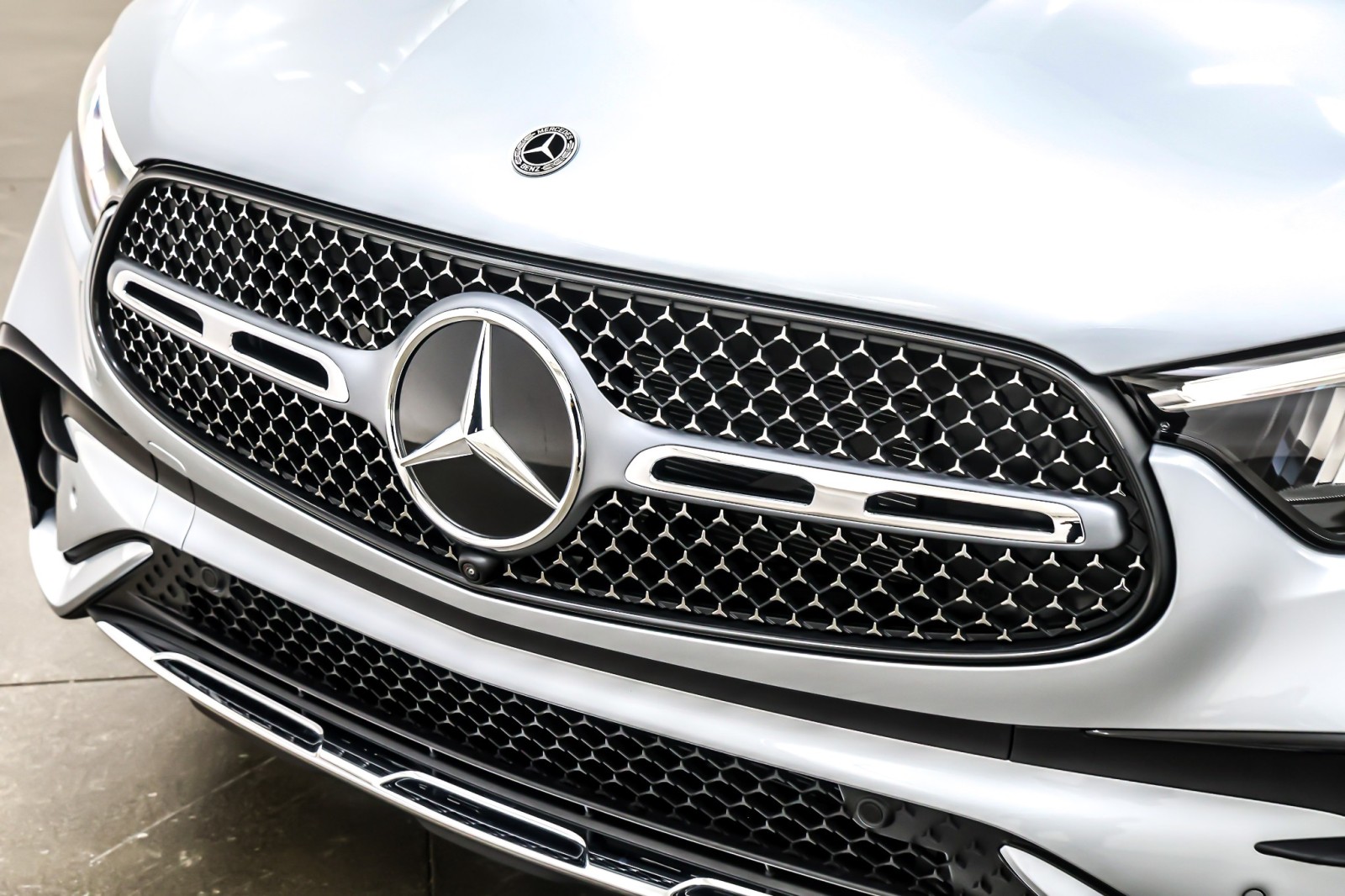 New 2026 Cirrus Silver Metallic Mercedes-Benz GLC 300 image 12