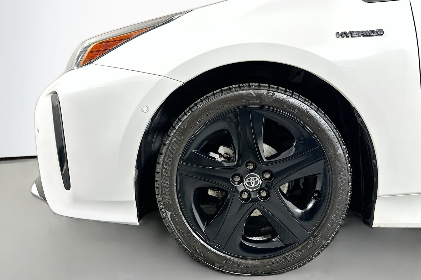Used 2022 White Toyota Nightshade image 12