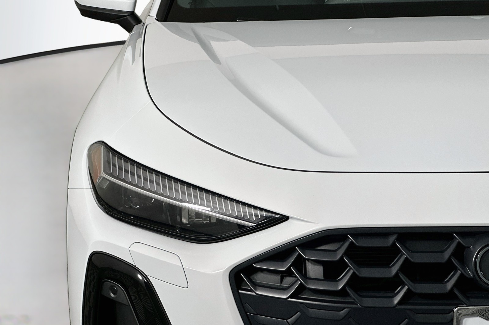 New 2026 Glacier White Metallic Audi Premium Plus image 12
