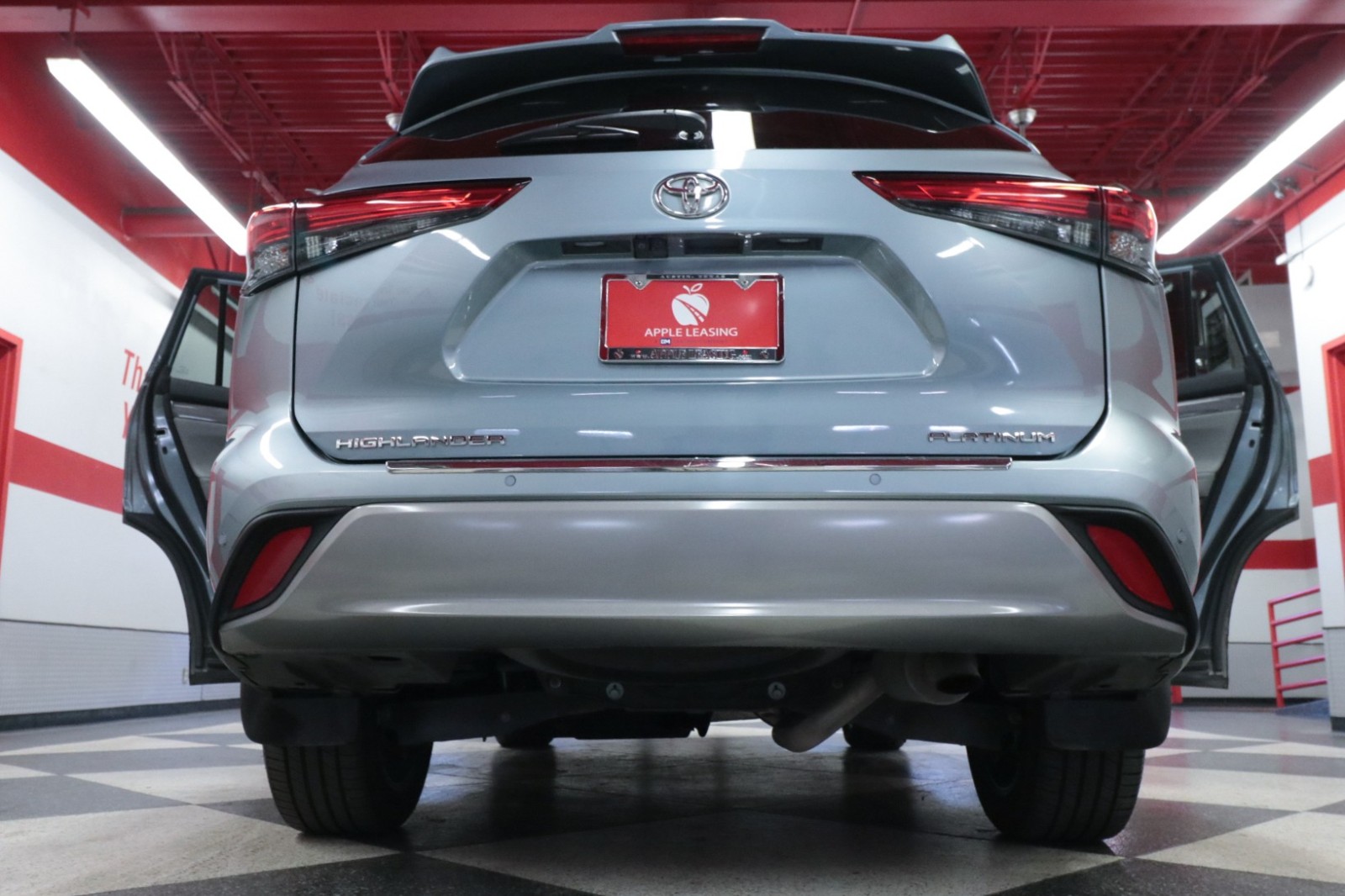 Used Car 2023 Toyota Highlander  Platinum For Sale Under $40,000 In Austin, Texas