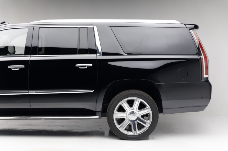 2018 Cadillac Escalade ESV Premium Luxury in , 