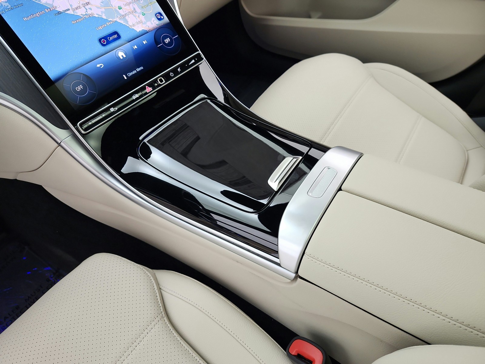 New 2026 Polar White Mercedes-Benz C 300 Sedan image 10