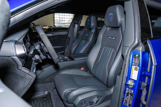 Used Car 2024 Lamborghini Urus  Performante For Sale Under $320,000 In Boerne, Texas