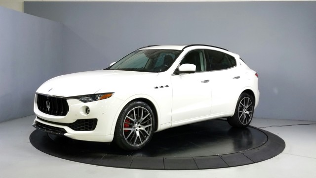 2017 Maserati Levante  3