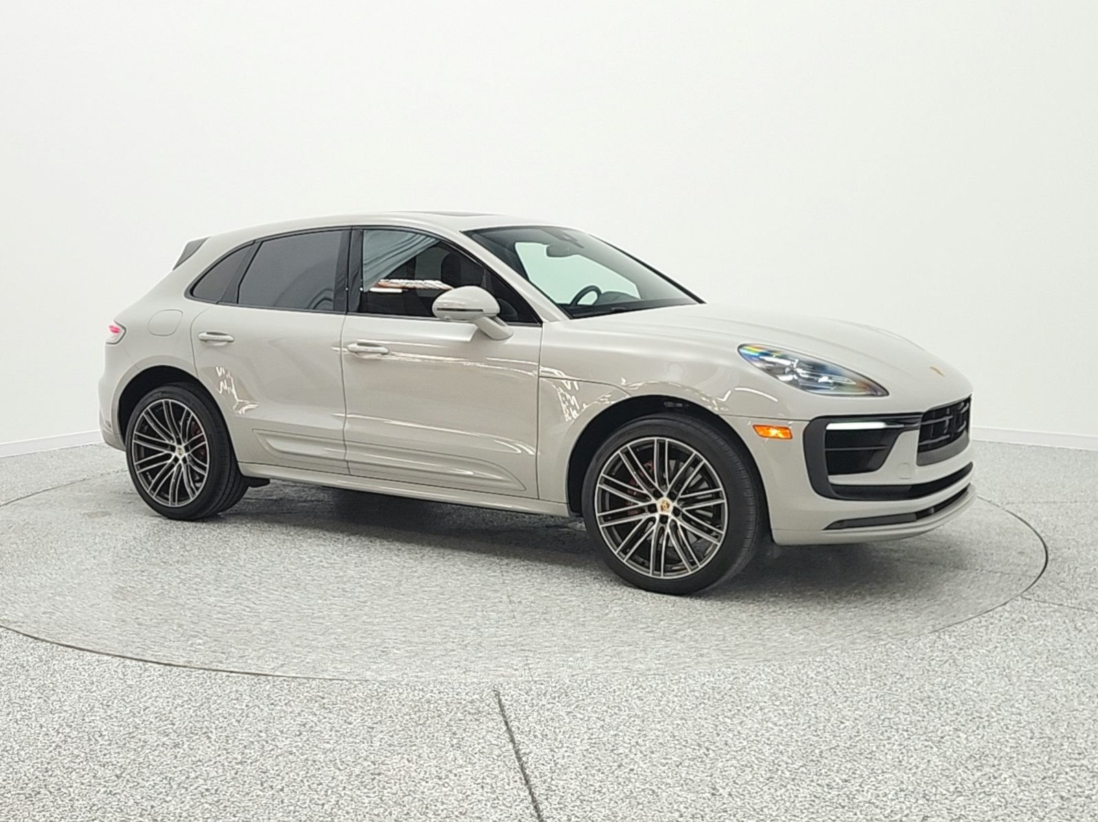 Used 2023 Chalk Porsche S AWD image 3