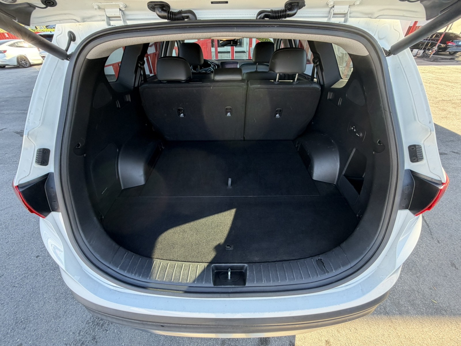 2023 Hyundai Santa Fe - $22,588