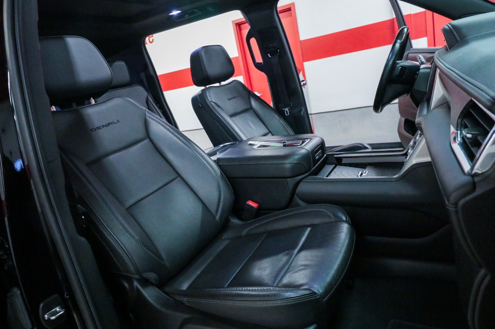 Used Car 2022 Gmc Yukon Xl  Denali For Sale Under $60,000 In Austin, Texas