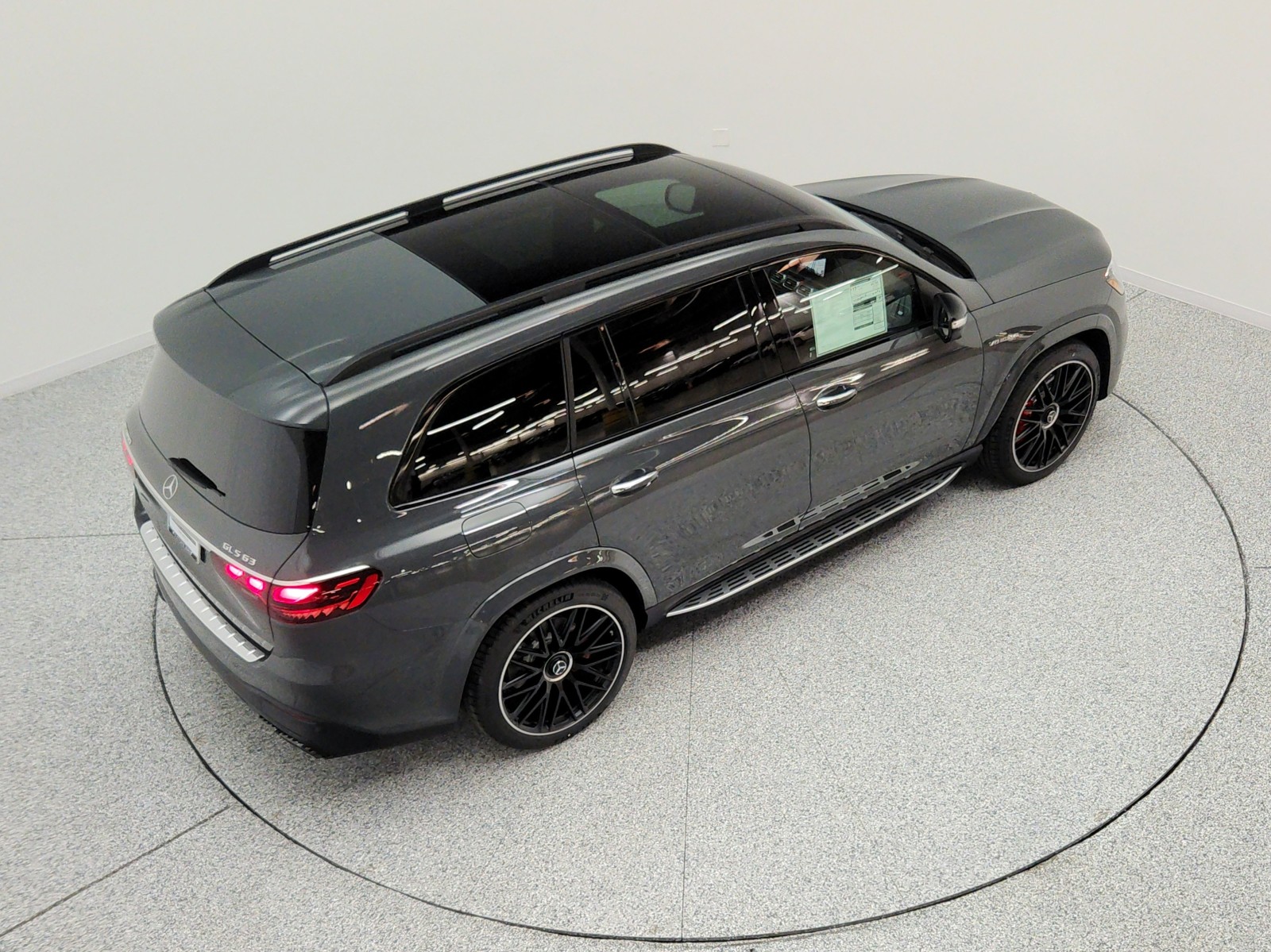 New 2026 MANUFAKTUR Signature Silicon Grey Mercedes-Benz AMG® GLS 63 4MATIC+ SUV image 20