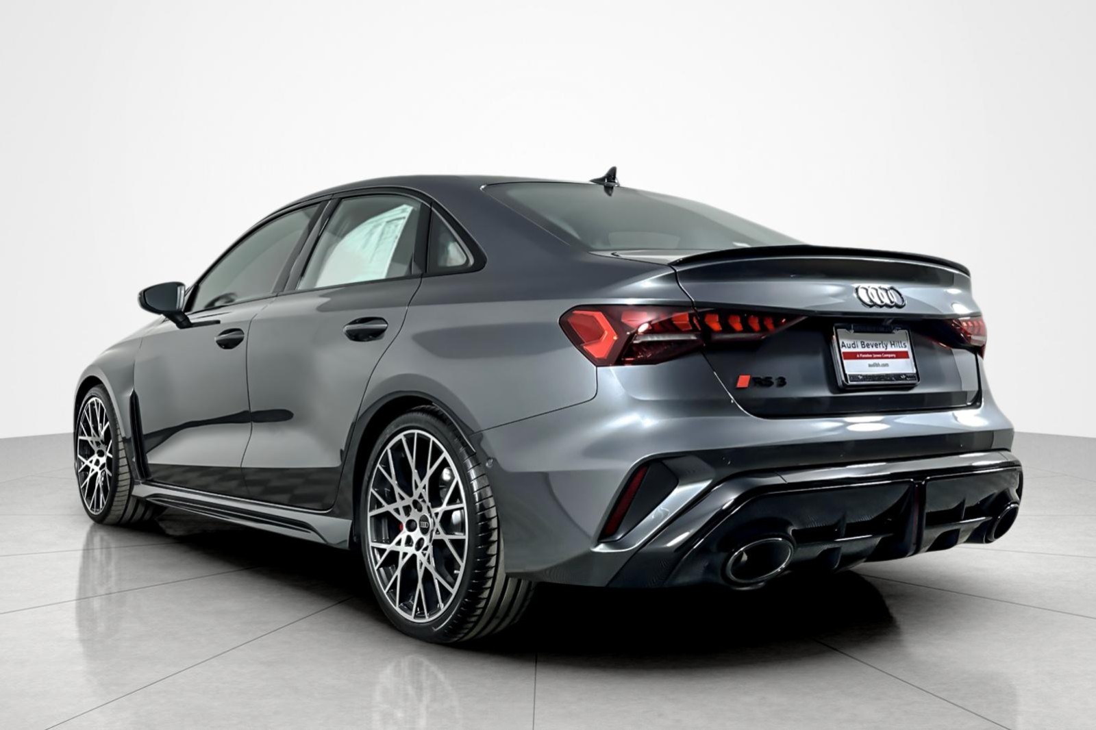 New 2026 Daytona Gray Pearl Effect Audi quattro image 4