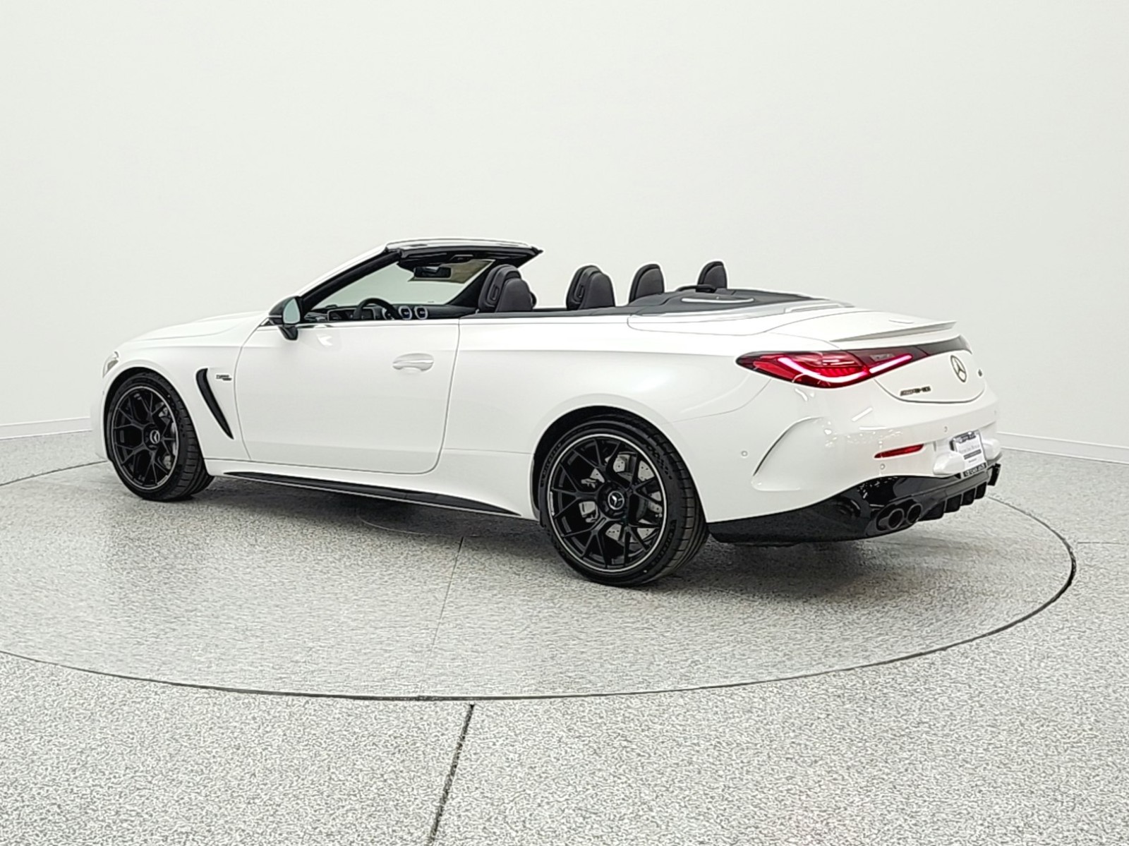 New 2026 MANUFAKTUR Moonlight White Metallic Mercedes-Benz AMG® CLE 53 4MATIC+ Cabriolet image 7