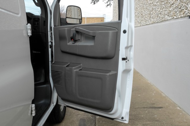 2019 Chevrolet Express Cargo Van  33