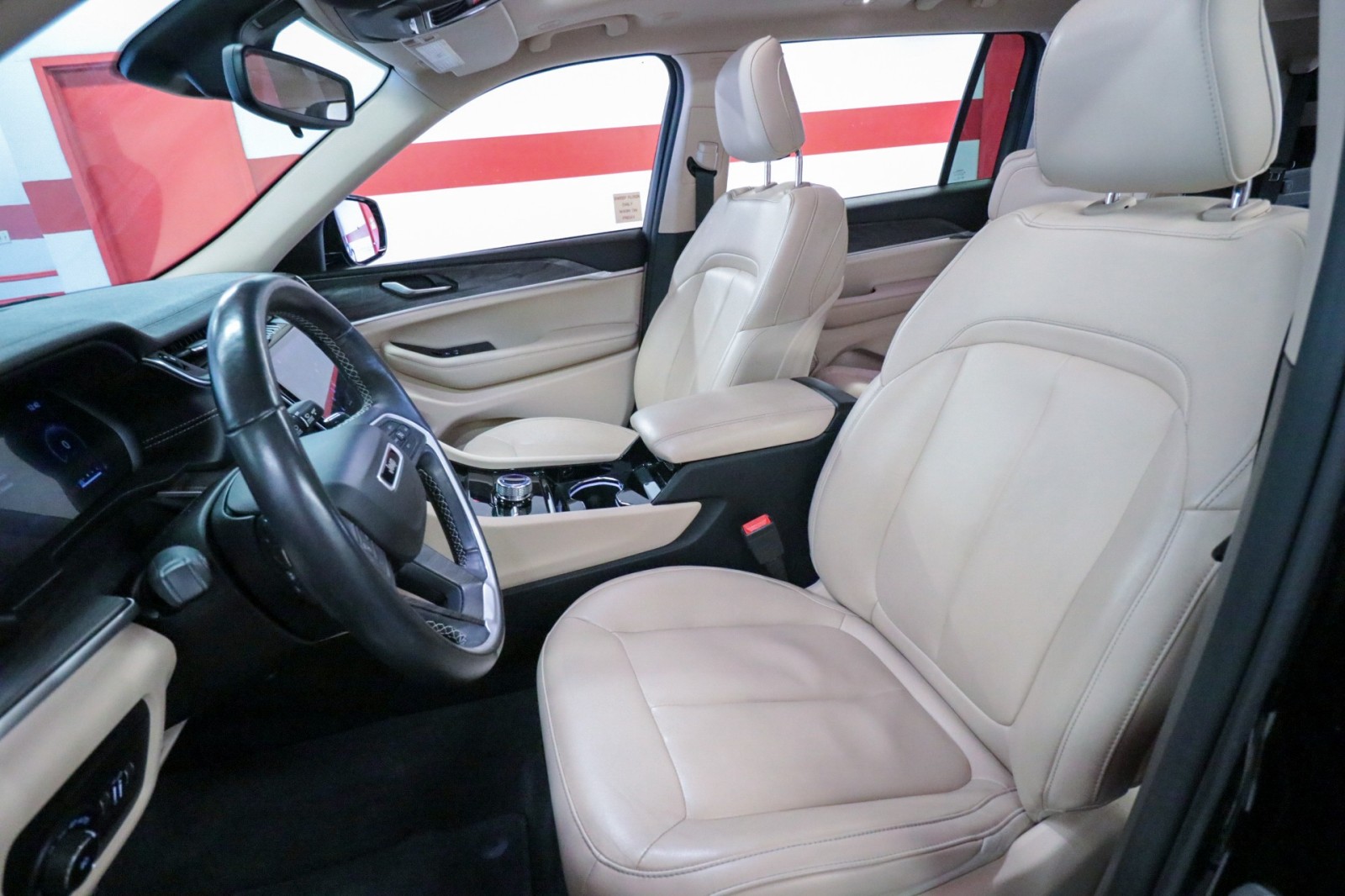 Used Car 2021 Jeep Grand Cherokee L  Limited For Sale Under $30,000 In Austin, Texas