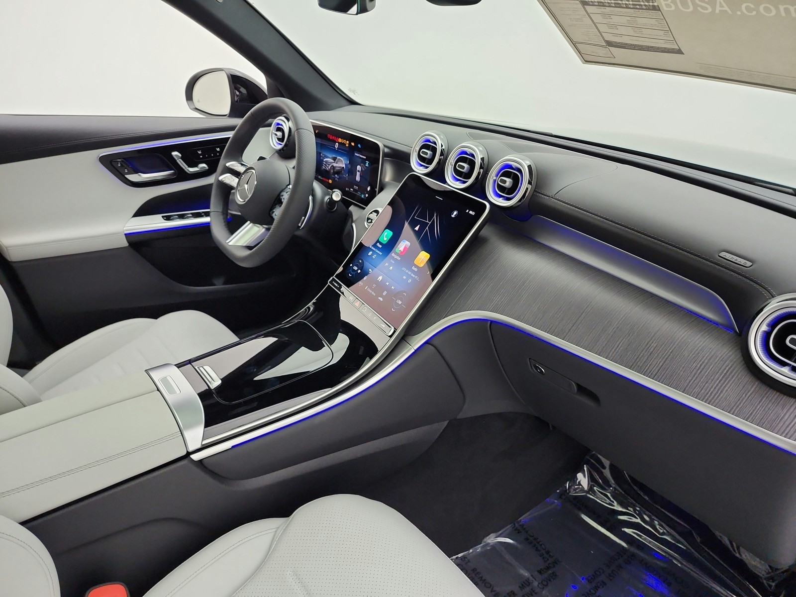 New 2027 Verde Silver Metallic Mercedes-Benz GLC 300 SUV image 15