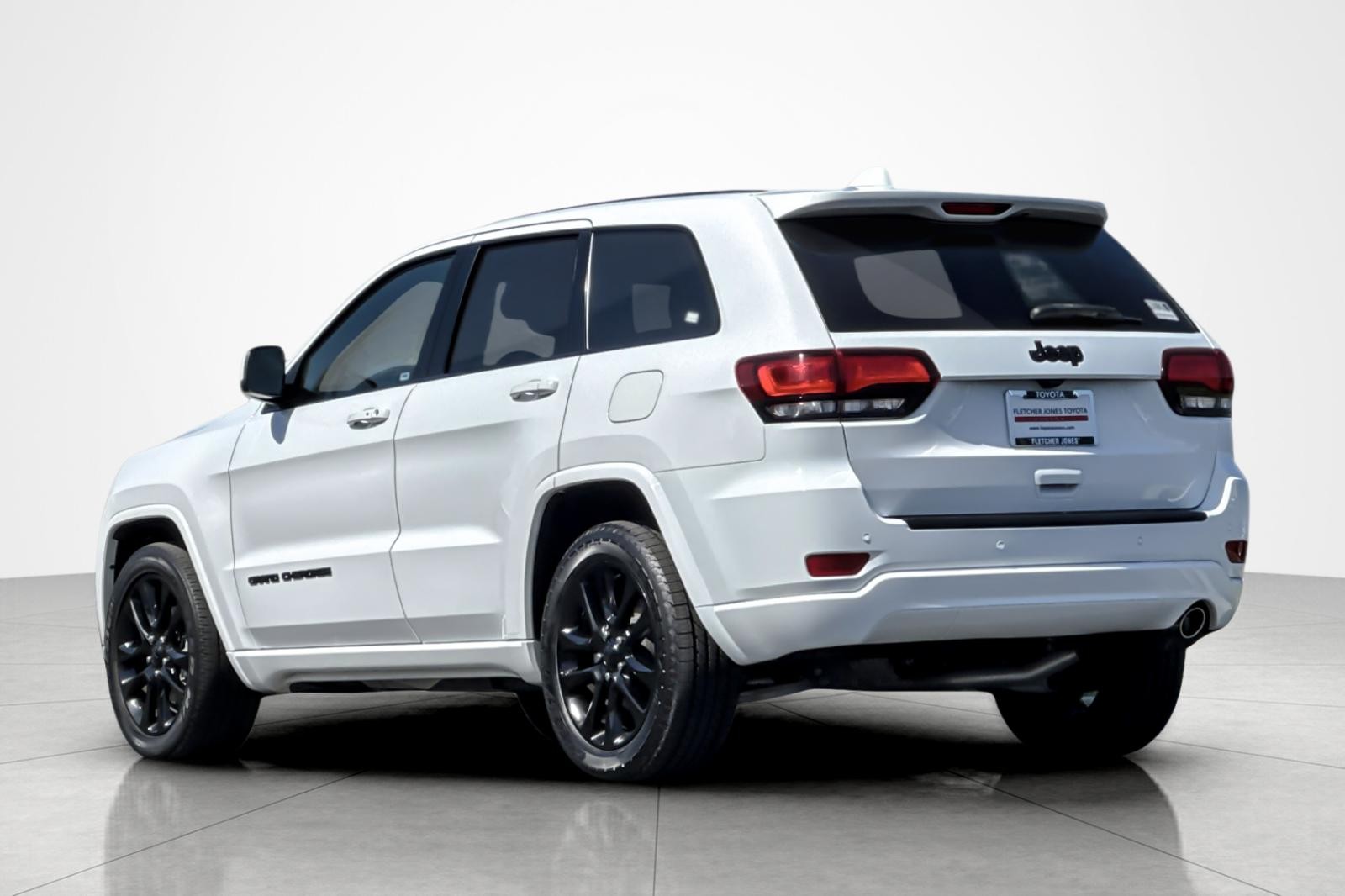 Used 2020 WHITE Jeep Altitude image 3
