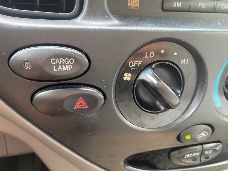 2004 Toyota Tundra SR5 1 OWNER 4WD XTRA CAB STEP SIDE in , 