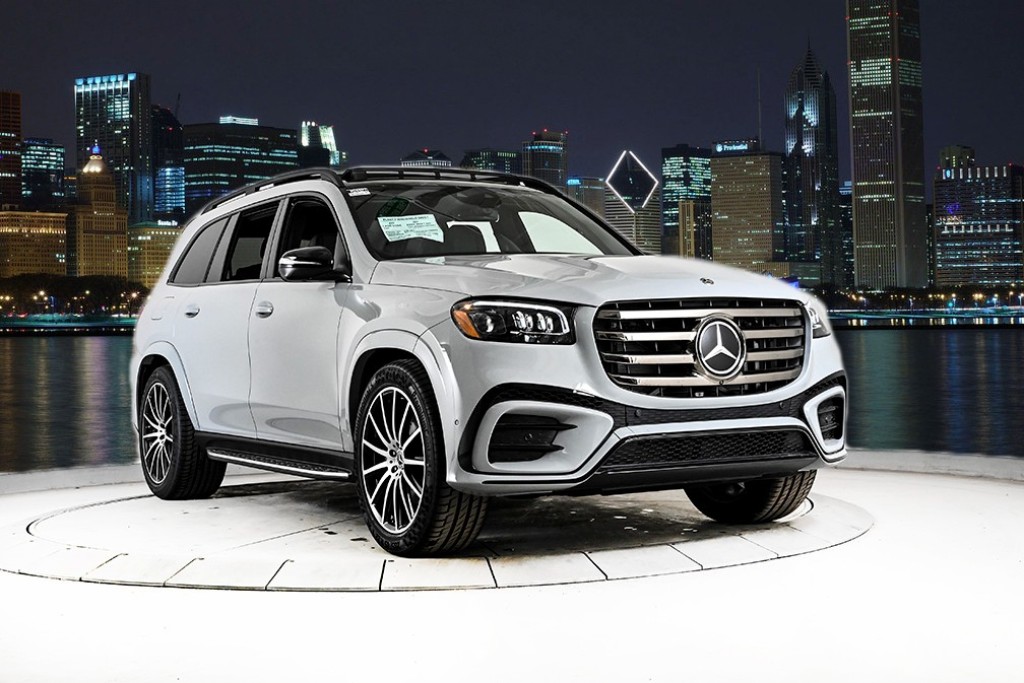 New 2025 MercedesBenz GLS GLS 450 SUV in 1520 W North AveChicago 