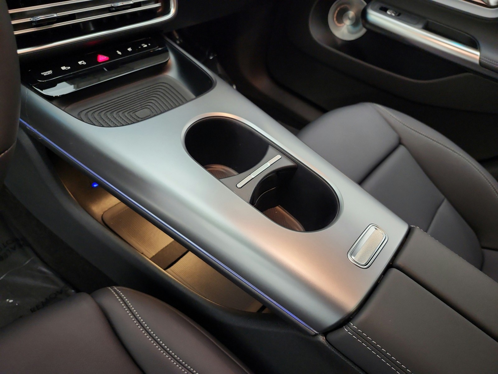 New 2027 Night Black Mercedes-Benz CLA 220 Hybrid FWD image 10