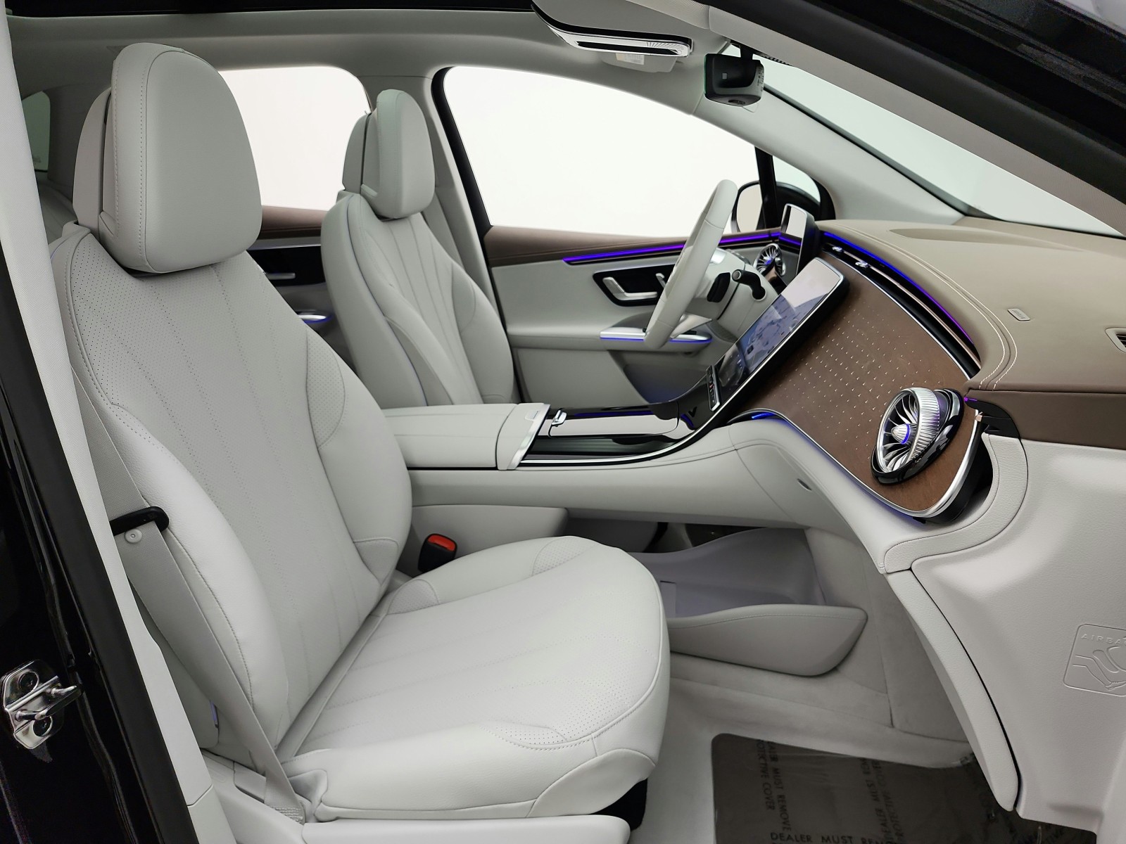 New 2027 Black Mercedes-Benz EQE 320 4MATIC® SUV image 13