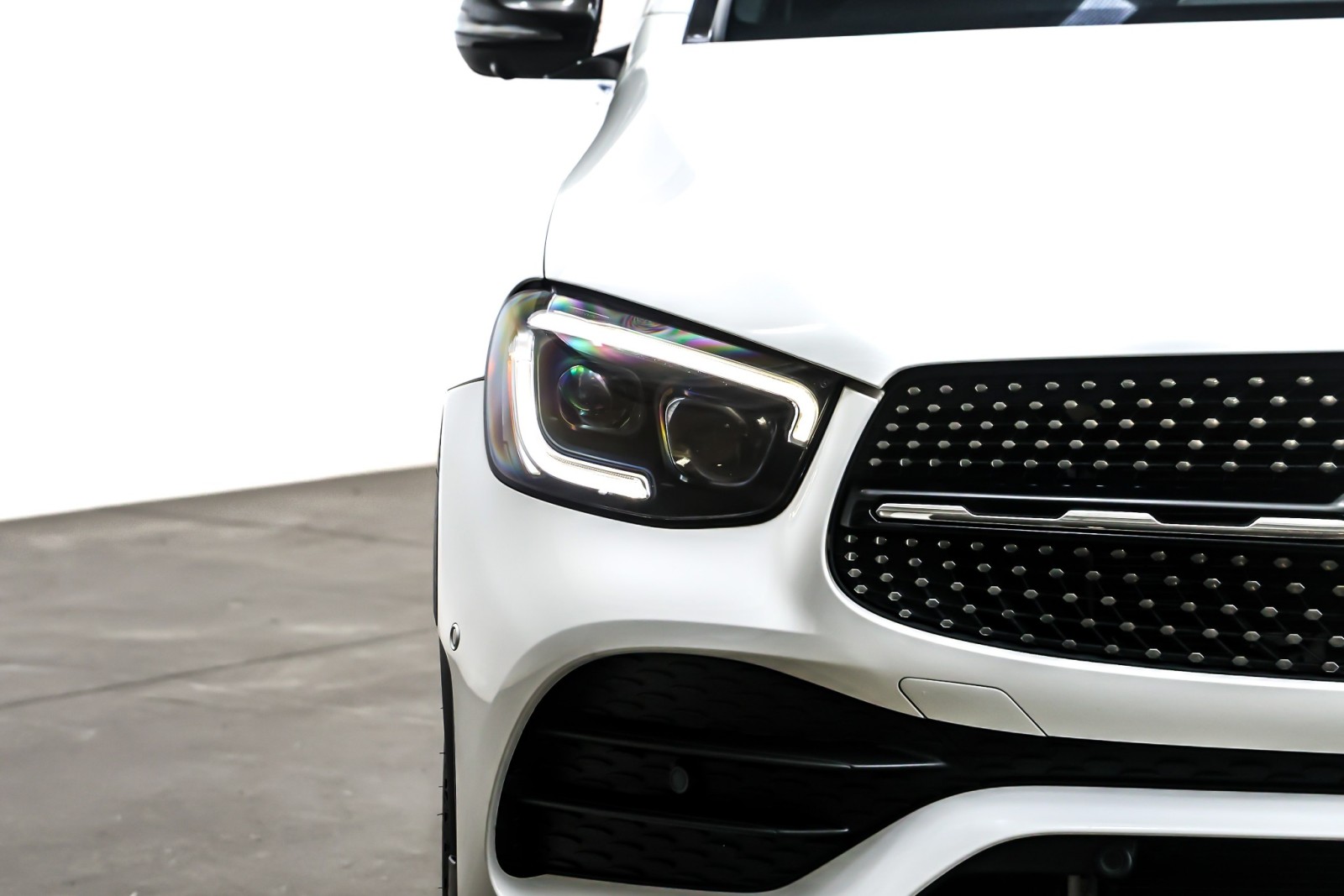 Used 2022 Polar White Mercedes-Benz GLC 300 4MATIC® Coupe image 15