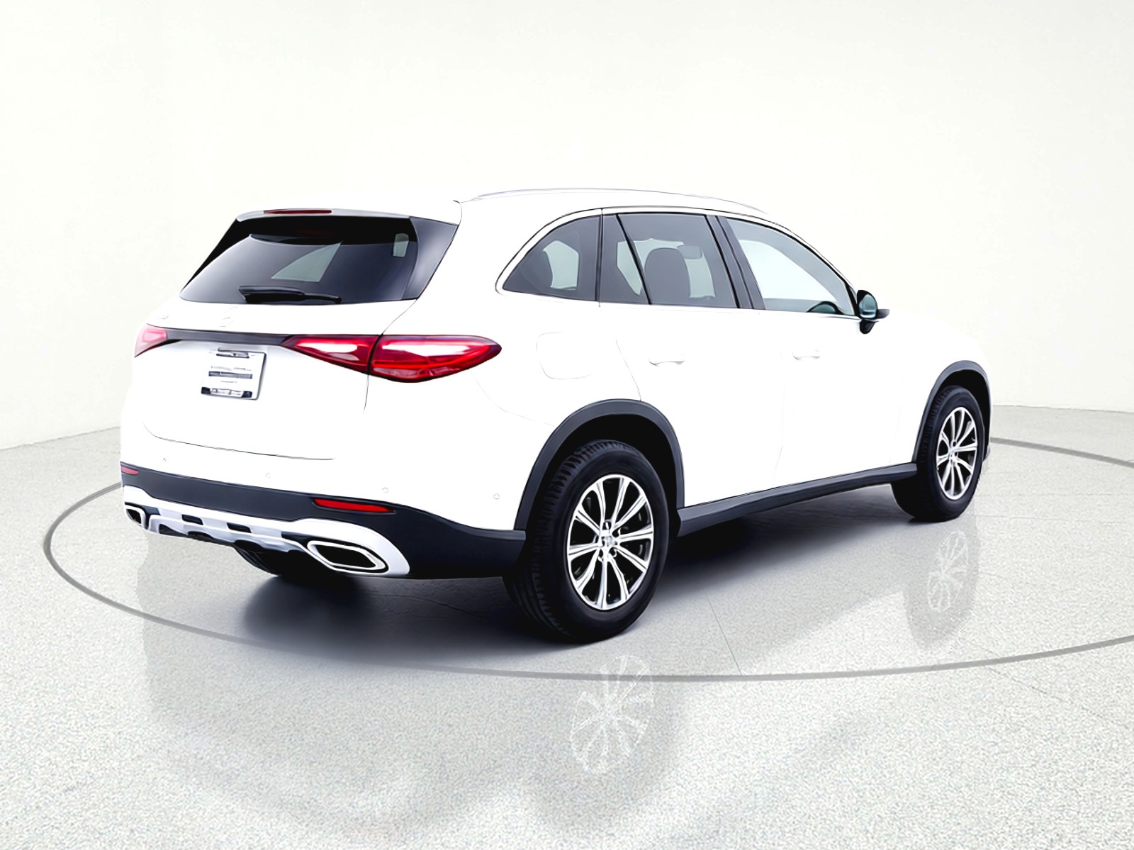 New 2026 Polar White Mercedes-Benz GLC 300 image 5