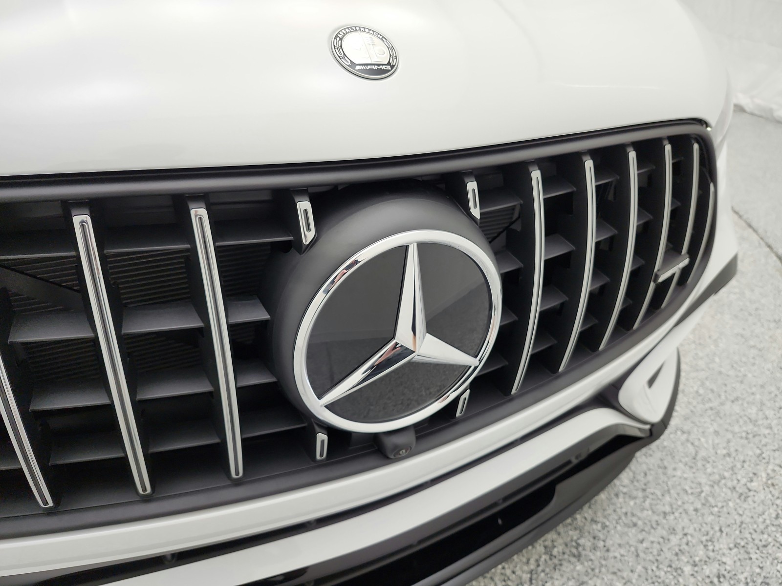 New 2026 MANUFAKTUR Moonlight White Metallic Mercedes-Benz AMG® GLC 43 4MATIC Coupe image 13